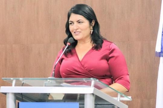 Vera Morena toma posse como a primeira prefeita de Osvaldo Cruz