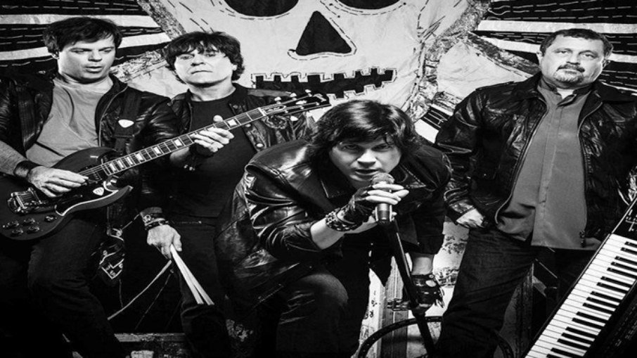 Justiça condena Paulo Ricardo a não cantar mais clássicos do RPM, diz colunista