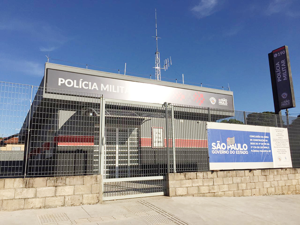 FLÓRIDA: Novo prédio da Polícia Militar recebe pintura e deve ser inaugurado em breve