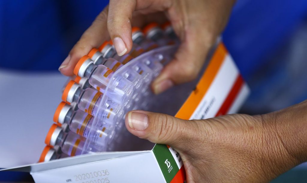 Anvisa regulamenta importação de vacinas sem registro no Brasil