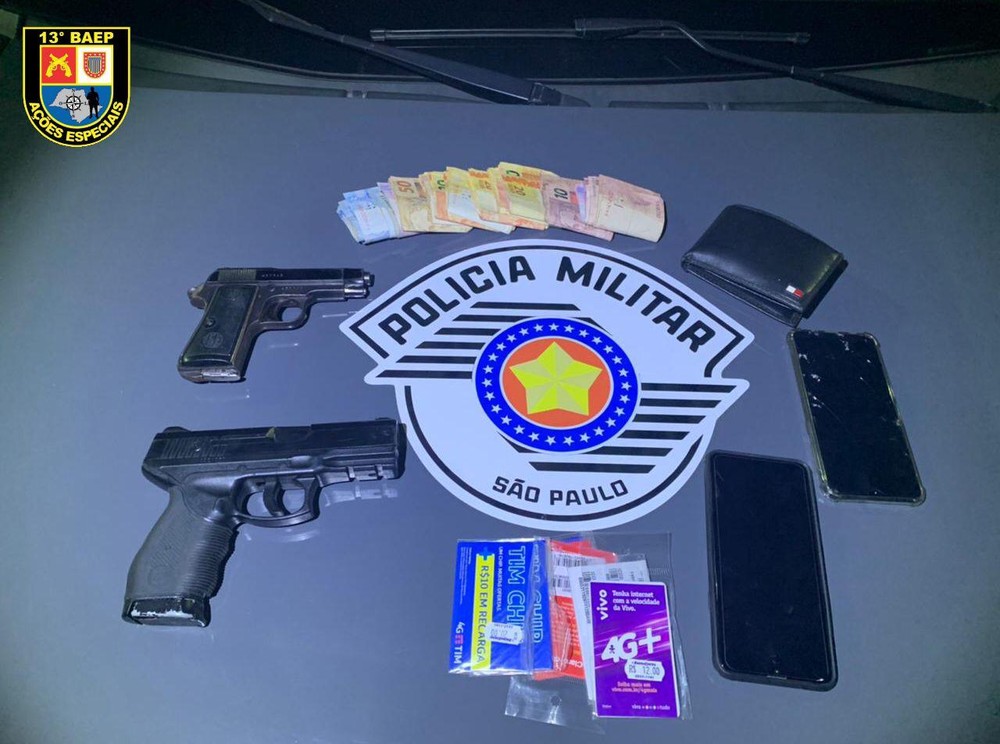 Dupla é presa após assaltar farmácia e provocar acidente durante fuga