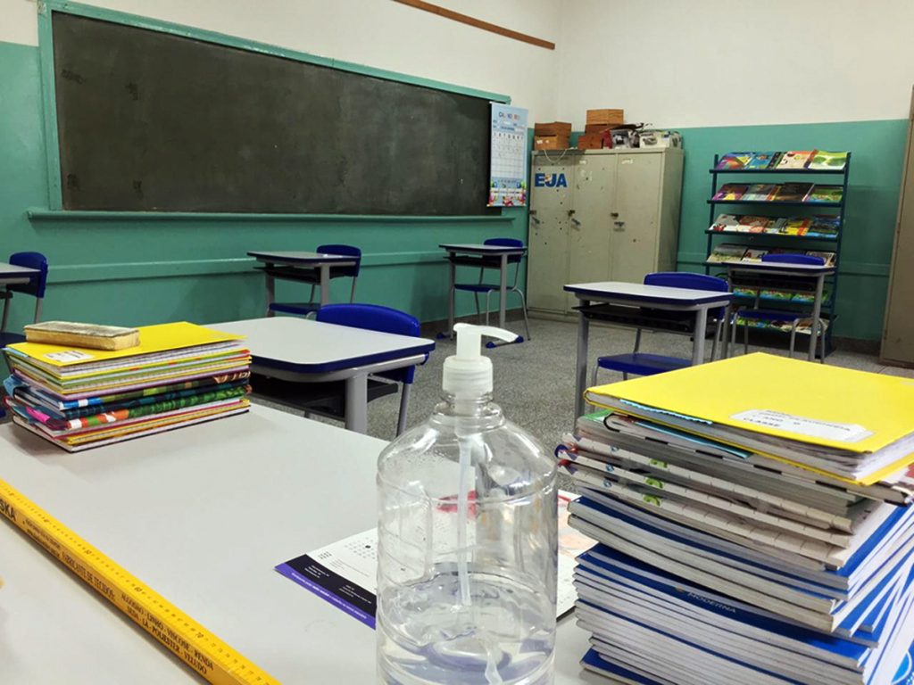 FLÓRIDA: Prefeitura mantém suspensas aulas presenciais nas escolas municipais e interrompe das estaduais