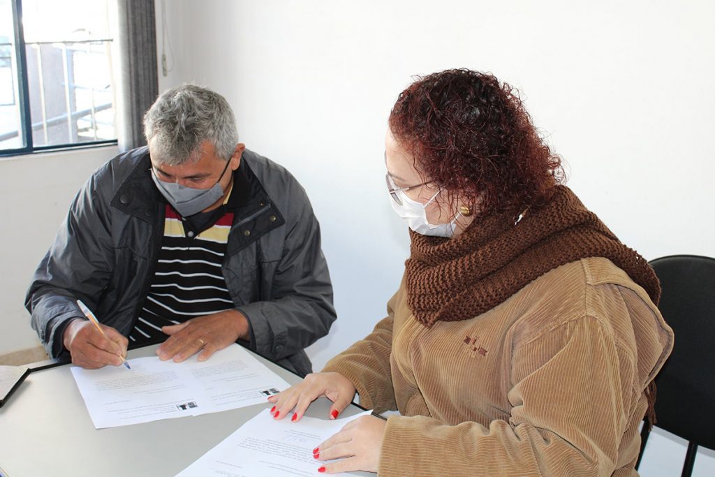 LUCÉLIA: Prefeitura assina carta de interesse que beneficia a atividade leiteira