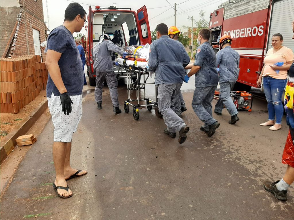 Homem morre após parede desabar sobre seu corpo