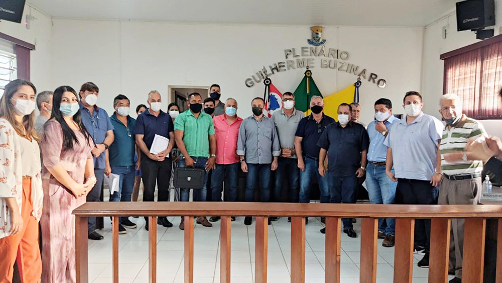 FLORA RICA: Câmara Municipal recebe deputado federal