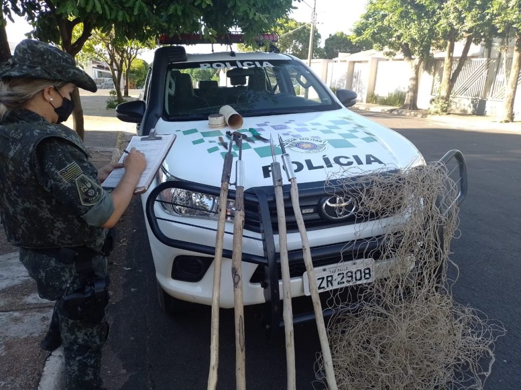 Polícia Ambiental multa quatro homens em R$ 2 mil pela prática de caça em Flórida Paulista