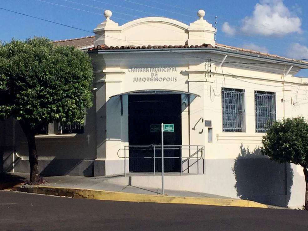 Câmaras de Junqueirópolis e Santa Mercedes abrem inscrições para processos seletivos