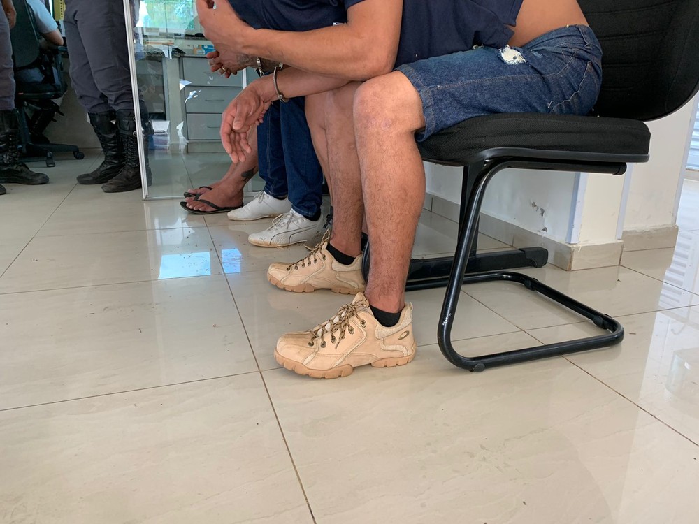 Perseguição policial descobre organização criminosa envolvida com roubos de caminhões e liberta vítimas de cárcere privado