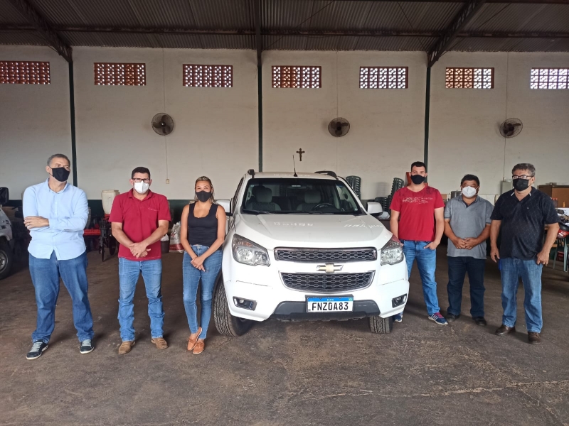 JUNQUEIRÓPOLIS: Associação Agrícola é beneficiada com veículo da Receita Federal