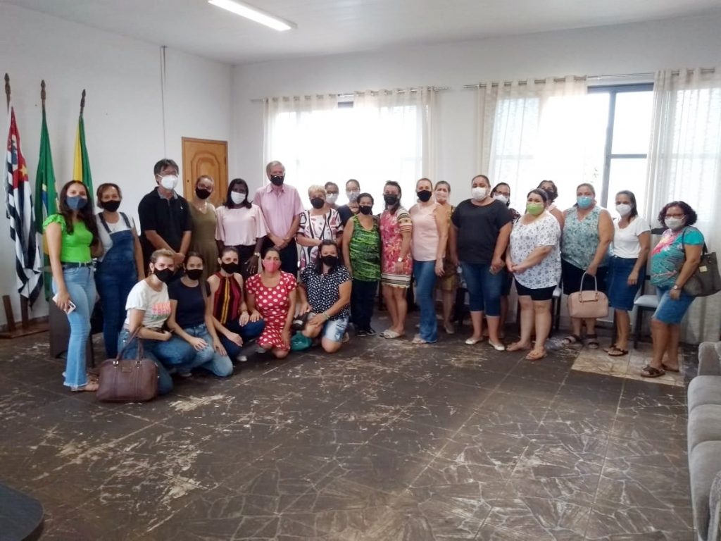 IRAPURU: Prefeitura atende vereadora e paga abono Fundeb para profissionais da educação