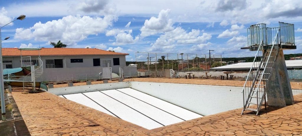 PARAPUÃ: Estado autoriza licitação de reforma da piscina pública