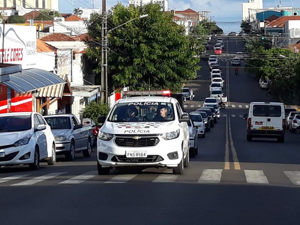 Carreata em Adamantina marca protesto de professores contra projeto que muda a carreira do magistério paulista