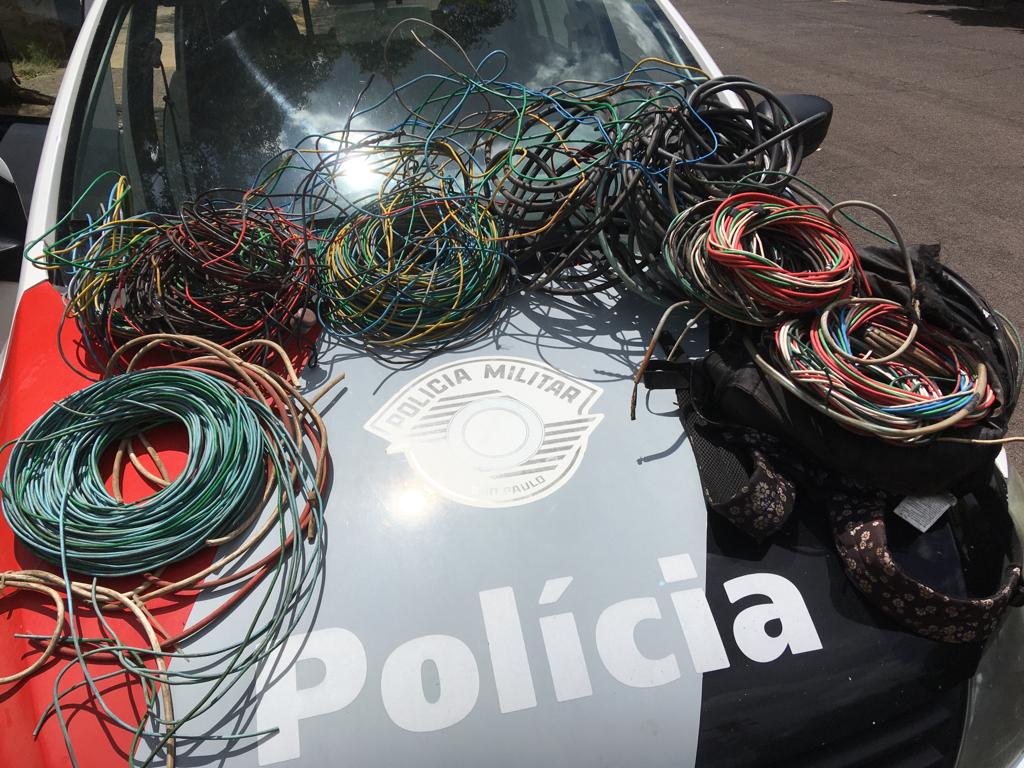 Polícia apreende 24 kg de fios de cobre e detém um suspeito