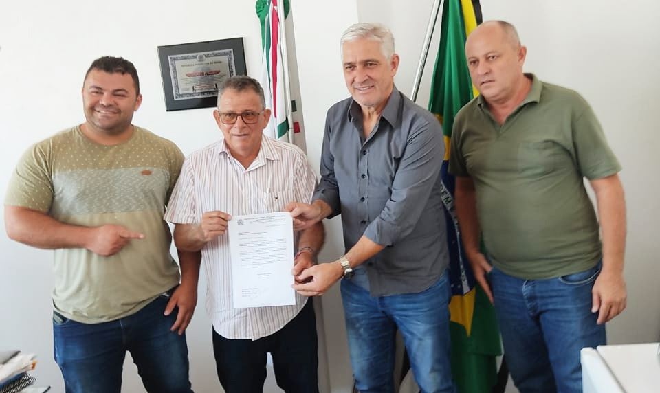 FLÓRIDA: Deputado federal visita a cidade e recebe reivindicação de verba para a Saúde