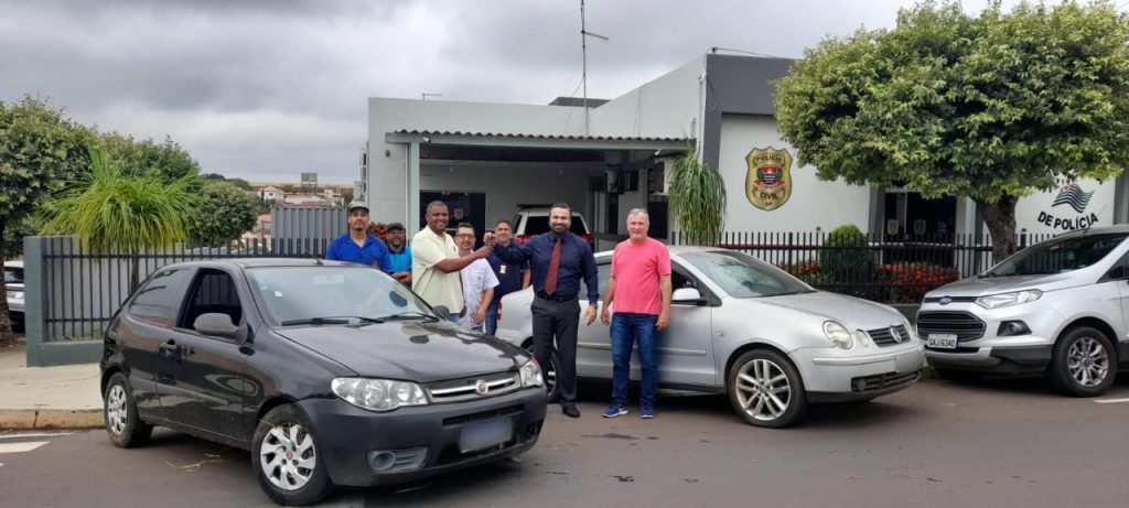 Polícia Civil entrega mais dois veículos que haviam sido apreendidos para entidades sociais