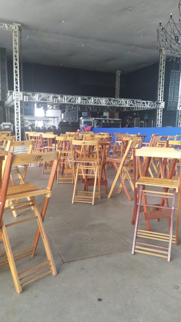 Cancelamento de show de dupla sertaneja vai parar na polícia