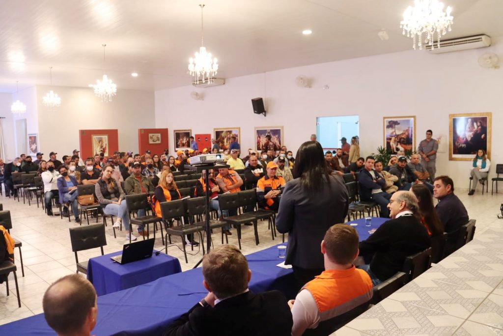 OSVALDO CRUZ: Defesa Civil Estadual promove curso de capacitação contra incêndios