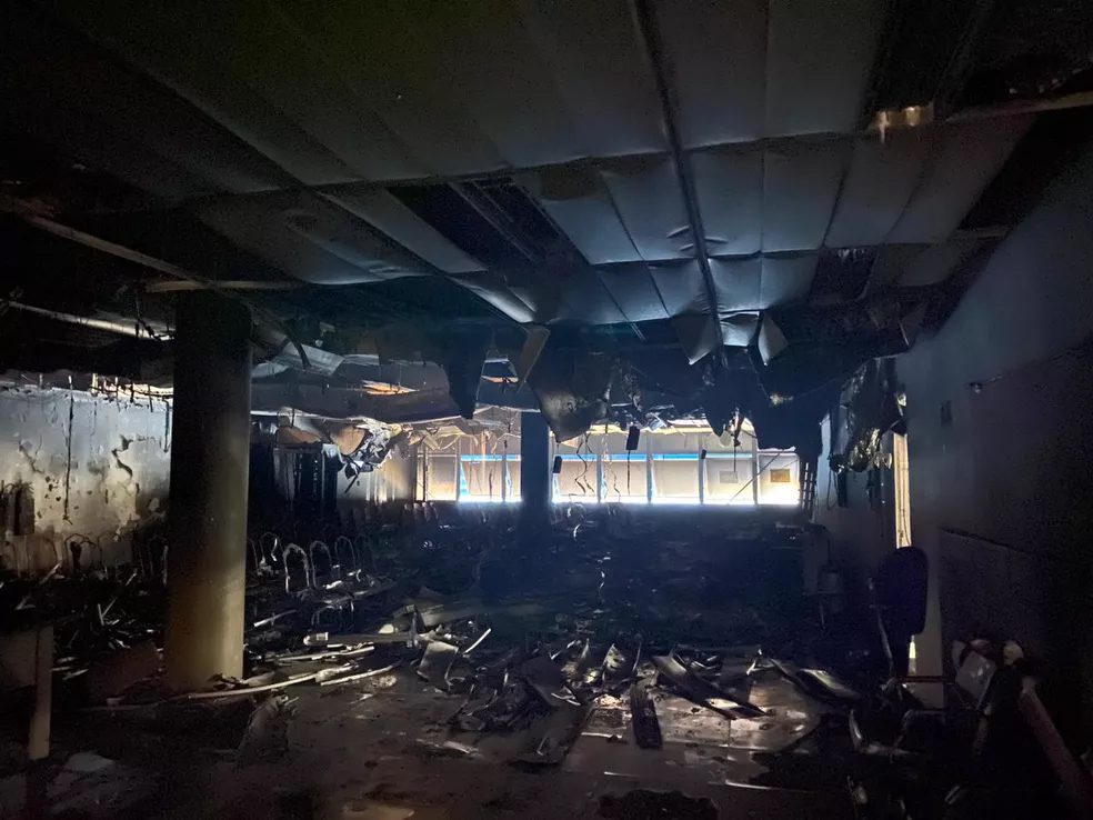 Prédio da Receita Federal pega fogo em Rio Preto