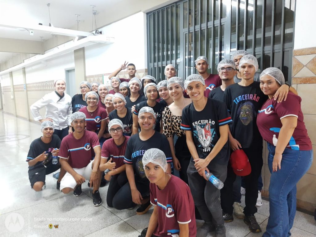 Alunos da Escola Pércio vão a Unoeste em Prudente e conhecem o curso de Gastronomia
