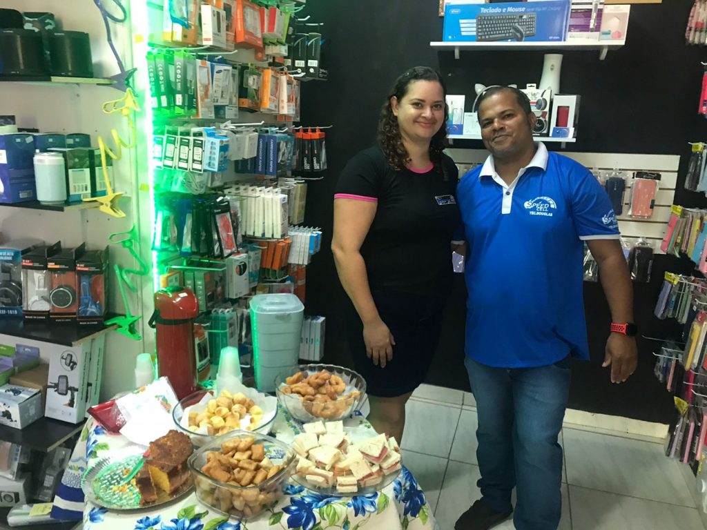 Café da manhã e sorteio de prêmios na Speed Cell em Flórida Paulista