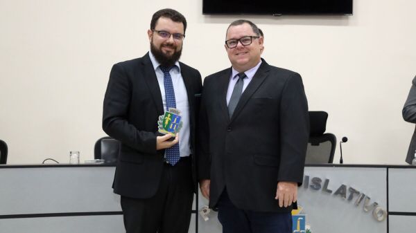 Promotor de justiça em Flórida Paulista é homenageado pela Câmara Municipal de Laranjal Paulista