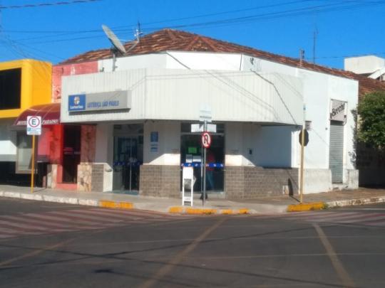 Criminosos entram pelo telhado e furtam Lotérica