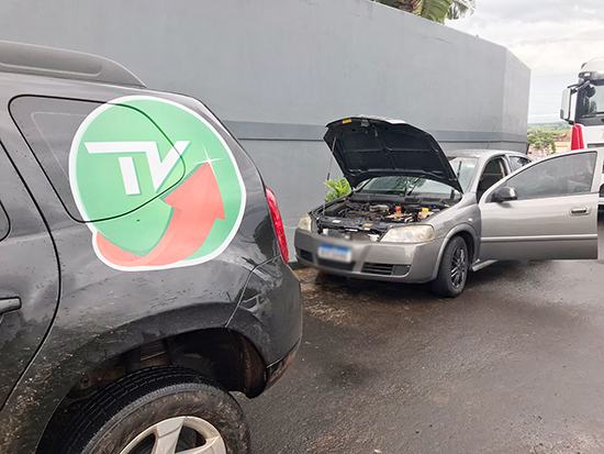 Fuga da Polícia termina com carros apreendidos e um preso com drogas em Flórida Paulista