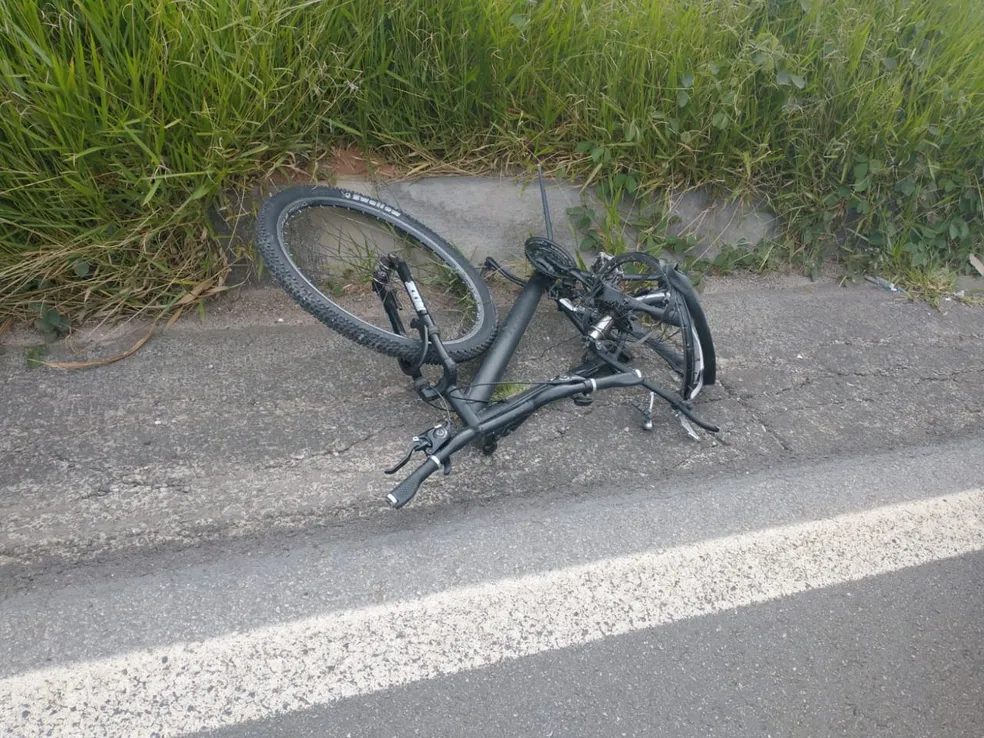 Ciclista morre após ser atropelado em acidente envolvendo dois carros em Várzea Paulista