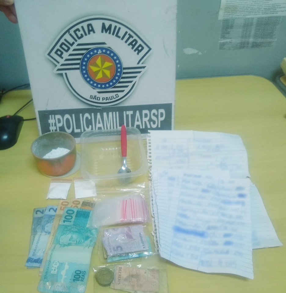 FLÓRIDA: Homem de 28 anos é preso pela Polícia Militar com drogas e contabilidade do tráfico