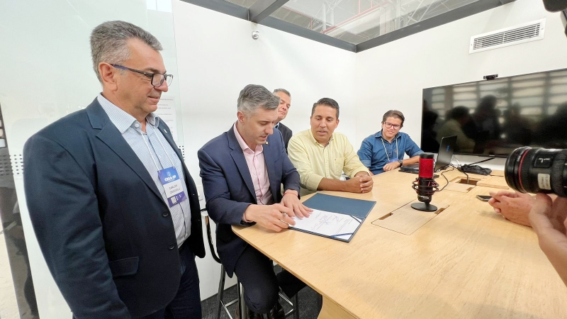 DRACENA: Prefeitura assina convênio com o Crea-SP para instalação de polo tecnológico