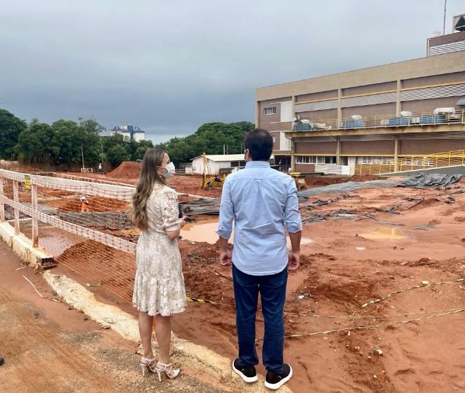 SAÚDE: Deputado Vinicius vistoria obra do Hospital da Criança e da Mulher