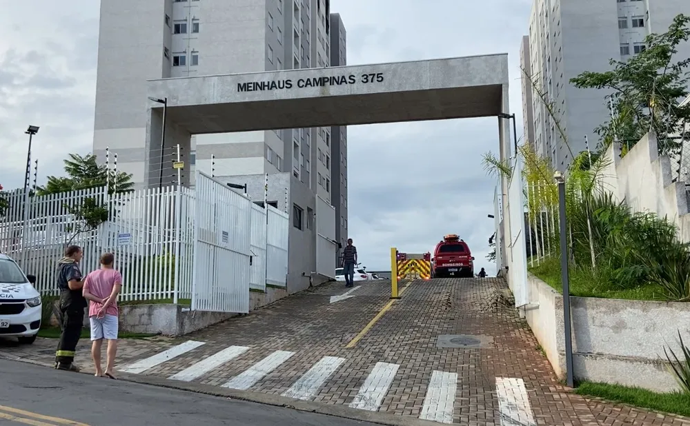 Morador se pendura em janela durante incêndio em prédio, mas cai do 11º andar e morre em Campinas