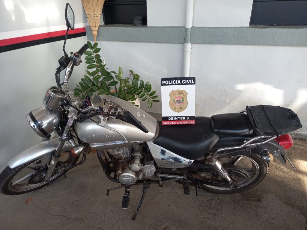 Motocicleta furtada é recuperada pela Polícia Civil