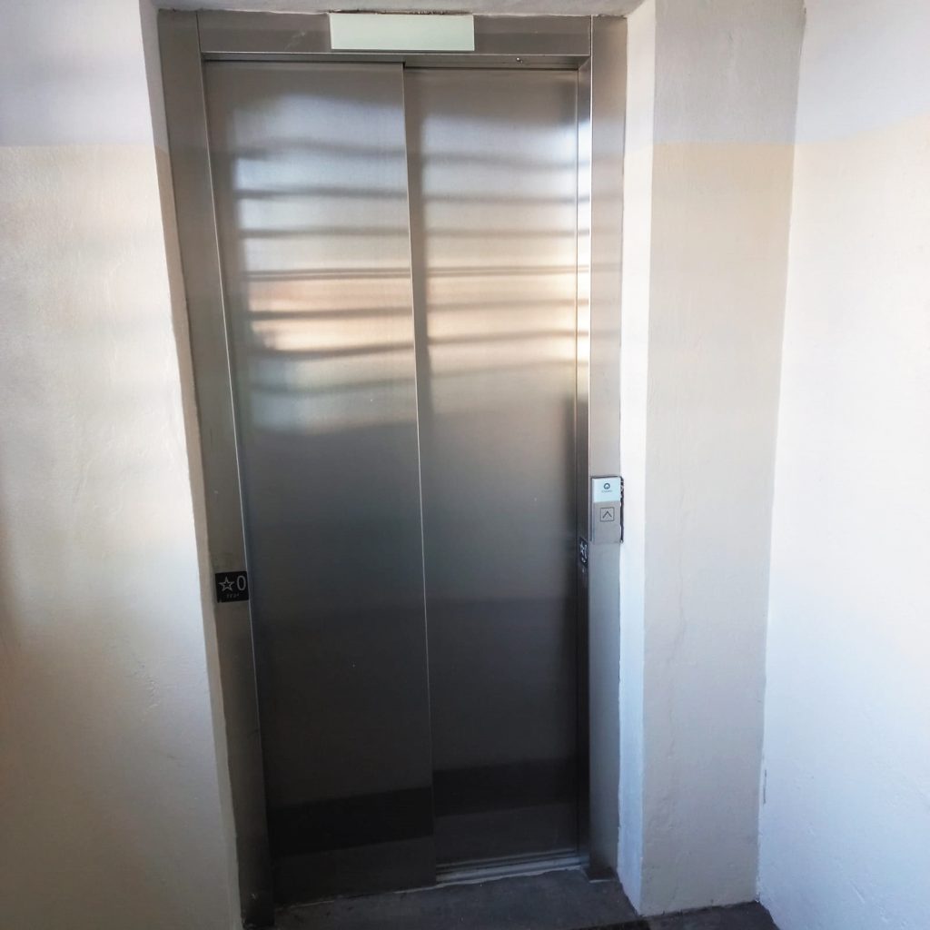 FLÓRIDA: Funcionamento de elevador na escola Octaviano é cobrado na Câmara