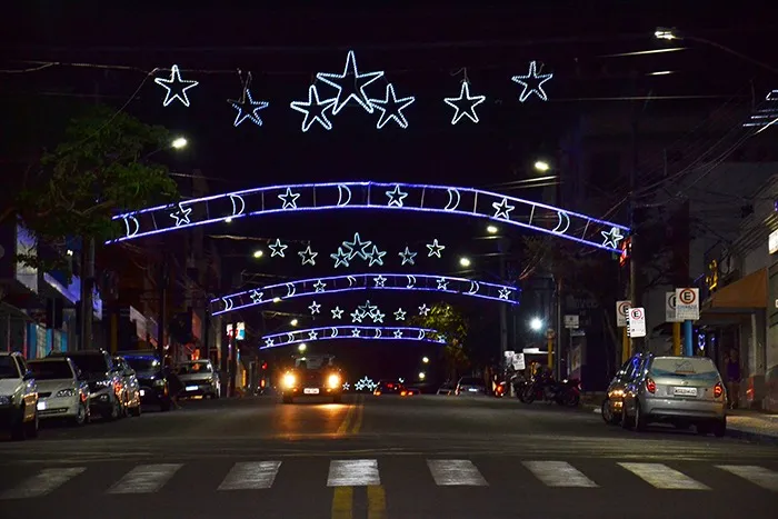 ADAMANTINA: Prefeitura abre processo licitatório para aquisição de materiais para os enfeites de natal