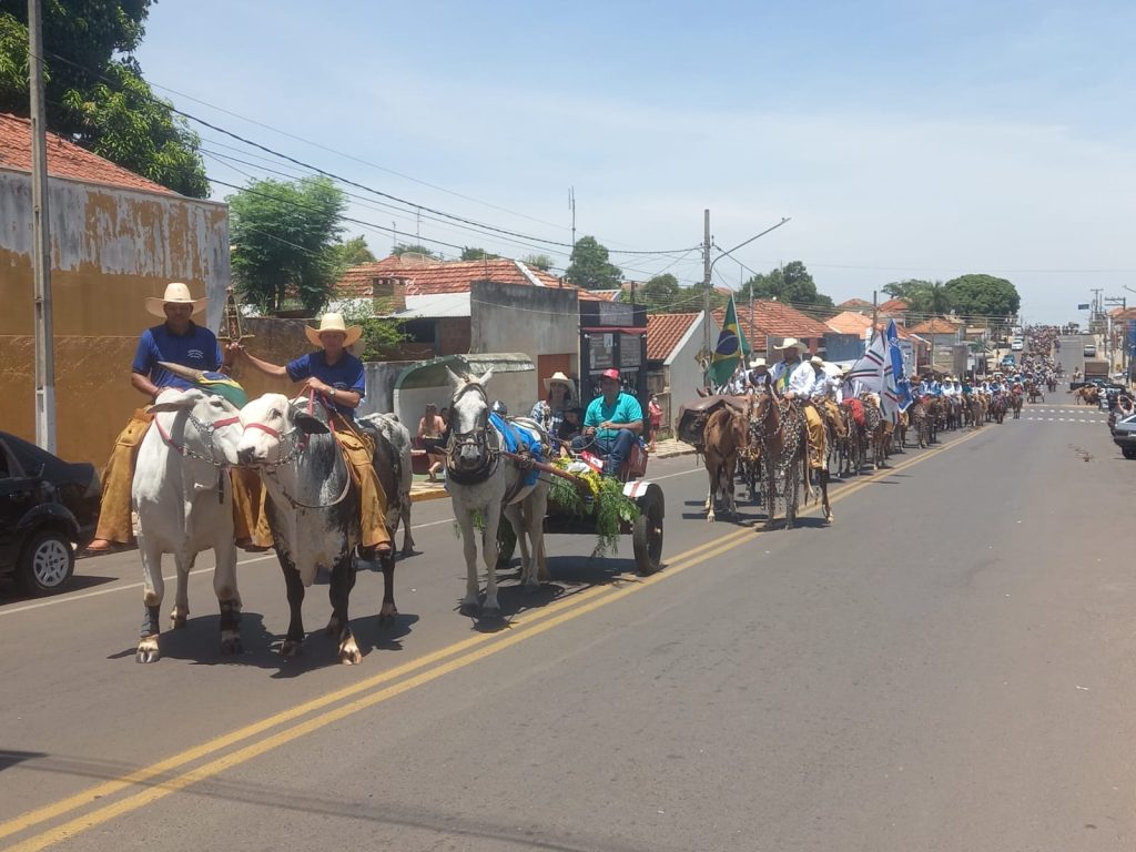 FLÓRIDA: Cavalgada da Amizade se consolida como uma das maiores da região