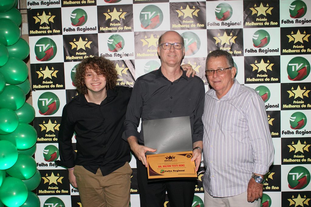 Polícias Civil e Militar recebem o certificado “Mérito e Reconhecimento”, do Grupo Folha Regional