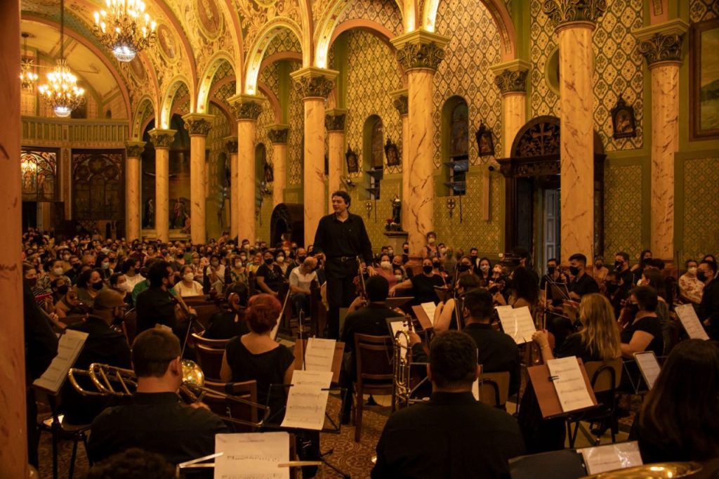 HOJE! Orquestra de Descalvado se apresenta em Flórida Paulista