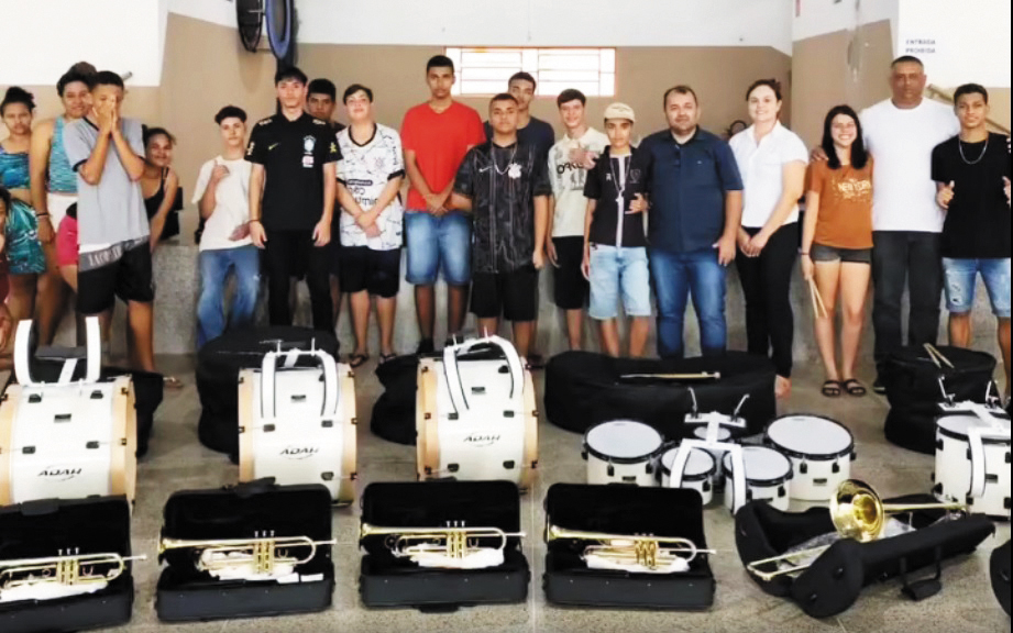 FLORA RICA: Novos instrumentos para a Banda Marcial