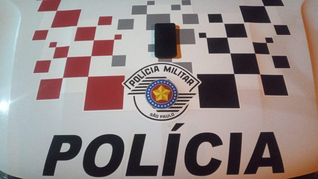 FLÓRIDA: Mulher é presa suspeita de furtar o segundo celular em menos de 10 dias