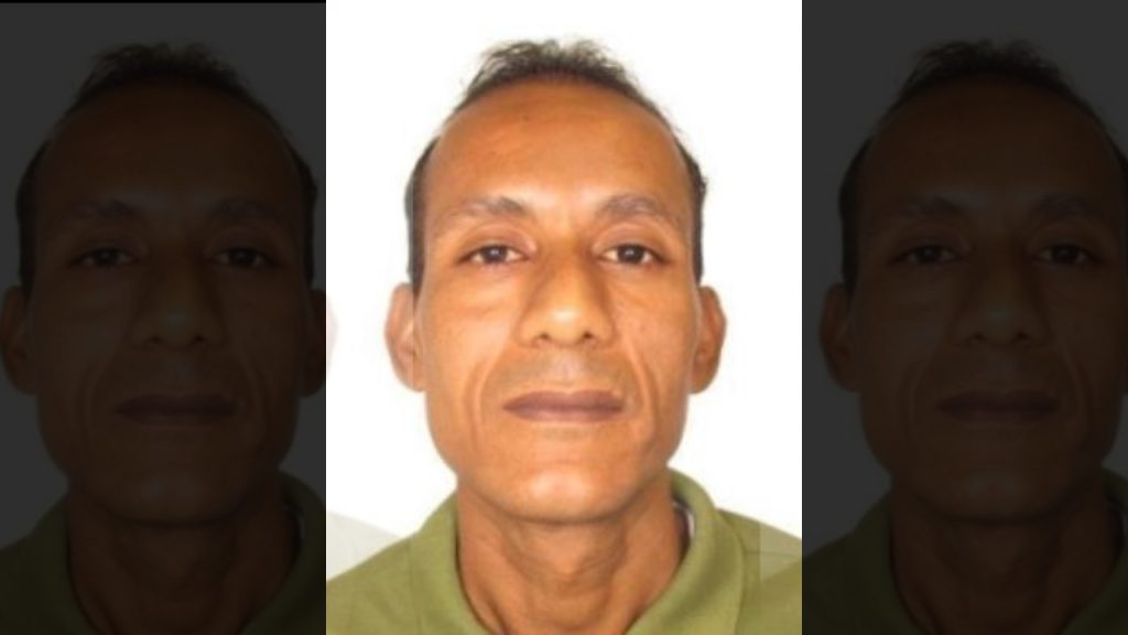 Preso foge da penitenciária, invade casa de diretor e troca tiros com policiais