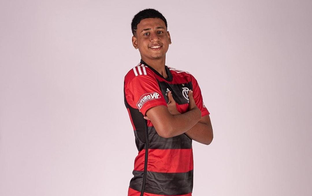 FLÓRIDA: Floridense que joga nas categorias de base do Flamengo se destaca em torneio na China