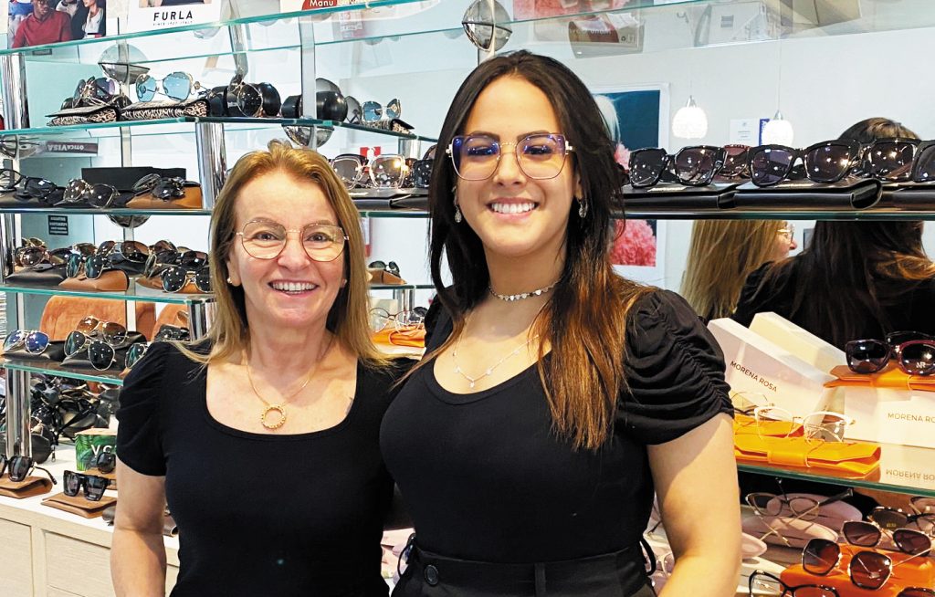 LUCÉLIA: ÓTICA VISÃO cuida da saúde dos seus olhos com qualidade