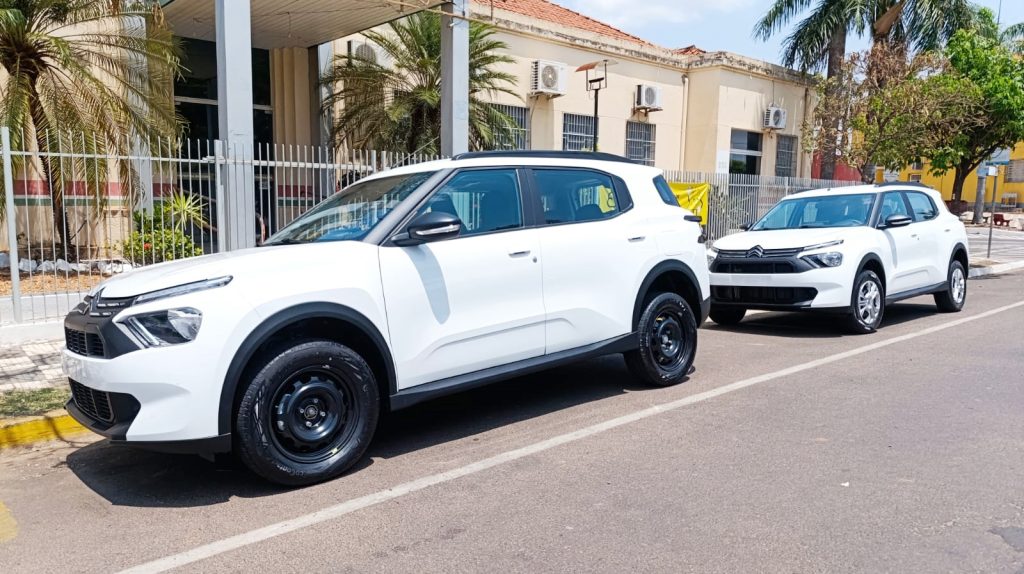 FLÓRIDA: Saúde recebe dois veículos para o transporte no setor