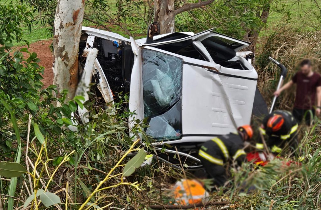 Morador de Junqueirópolis morre e outro fica ferido em acidente