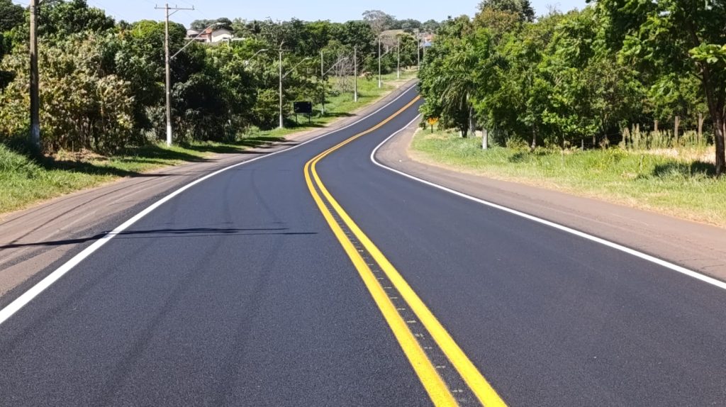 PACAEMBU: Via de acesso secundária recebe recapeamento asfáltico pela Eixo-SP