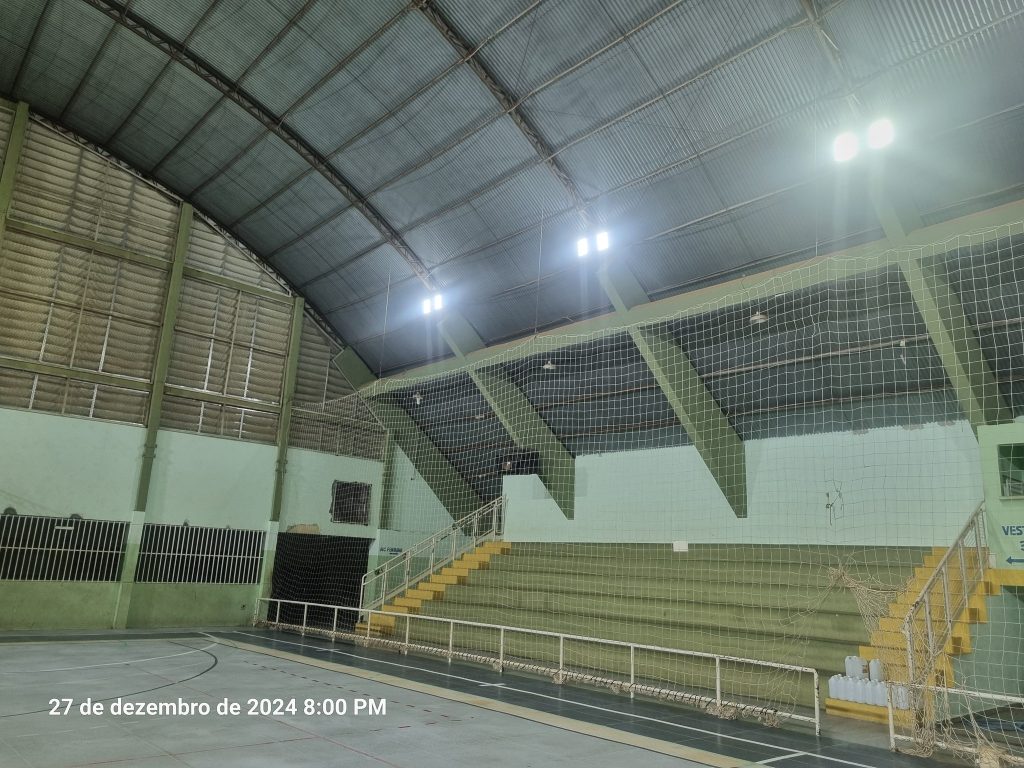 JUNQUEIRÓPOLIS: Ginásio de Esportes está sendo preparado para o Campeonato de Férias de Futsal