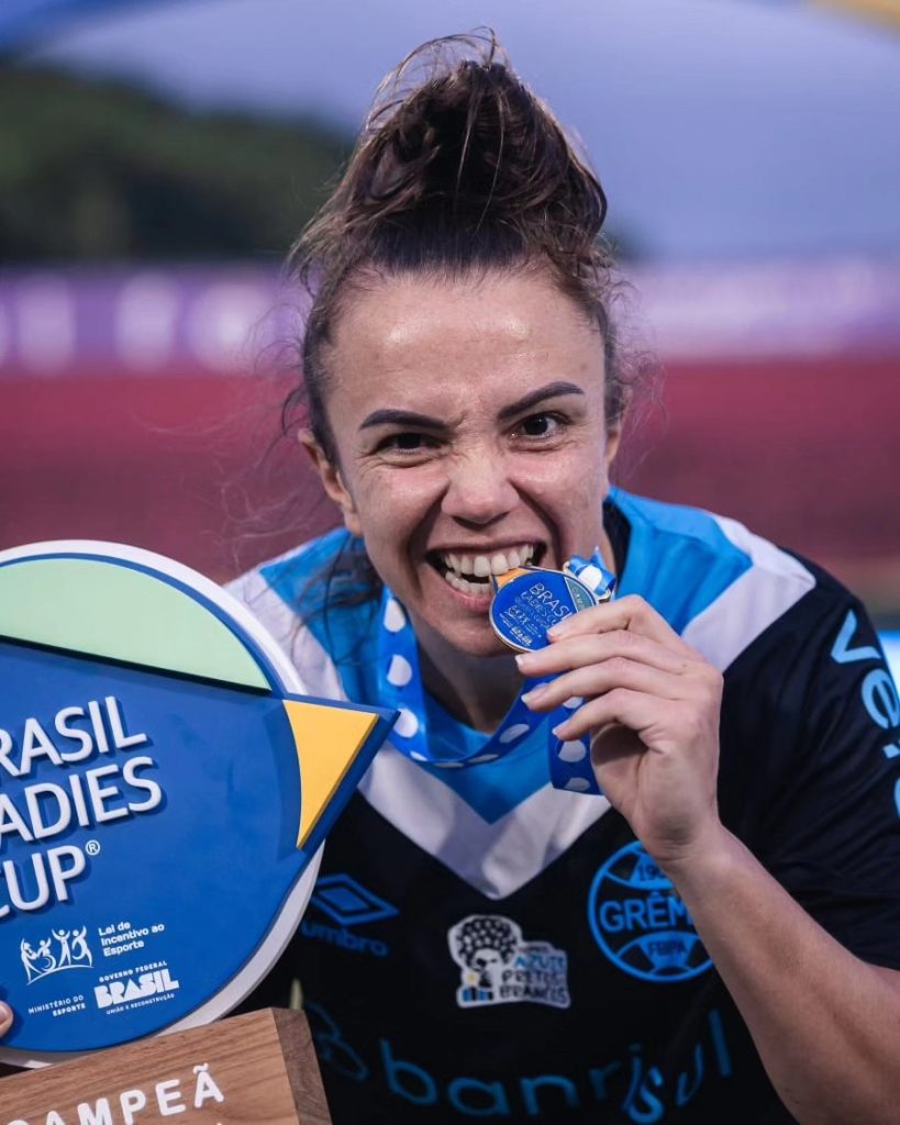 Floridense Rita Bovi é campeã do Brasil Ladies Cup pelo Grêmio