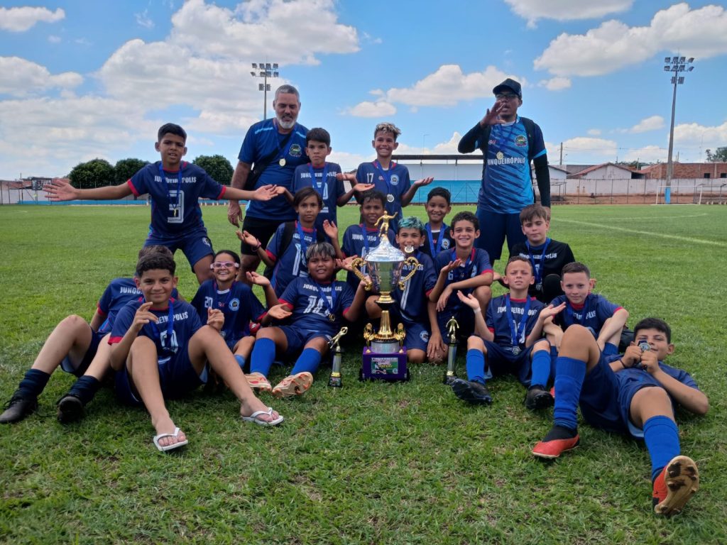 JUNQUEIRÓPOLIS: Sub-11 de Junqueirópolis conquista campeonato de futebol de base em Monte Castelo