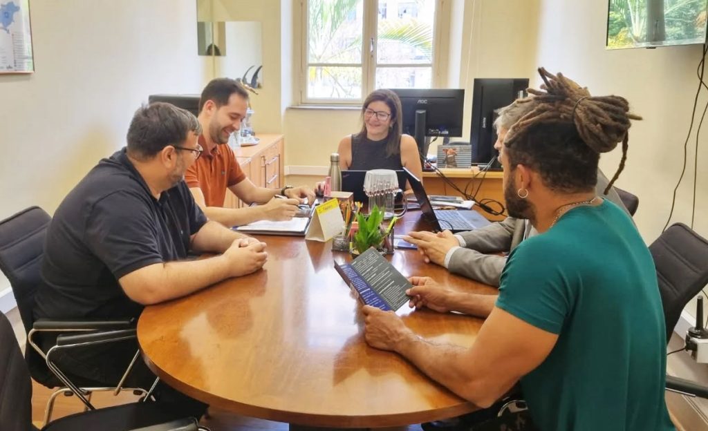 JUNQUEIRÓPOLIS: Reunião na Secretaria Estadual da Educação busca agilizar climatização das escolas